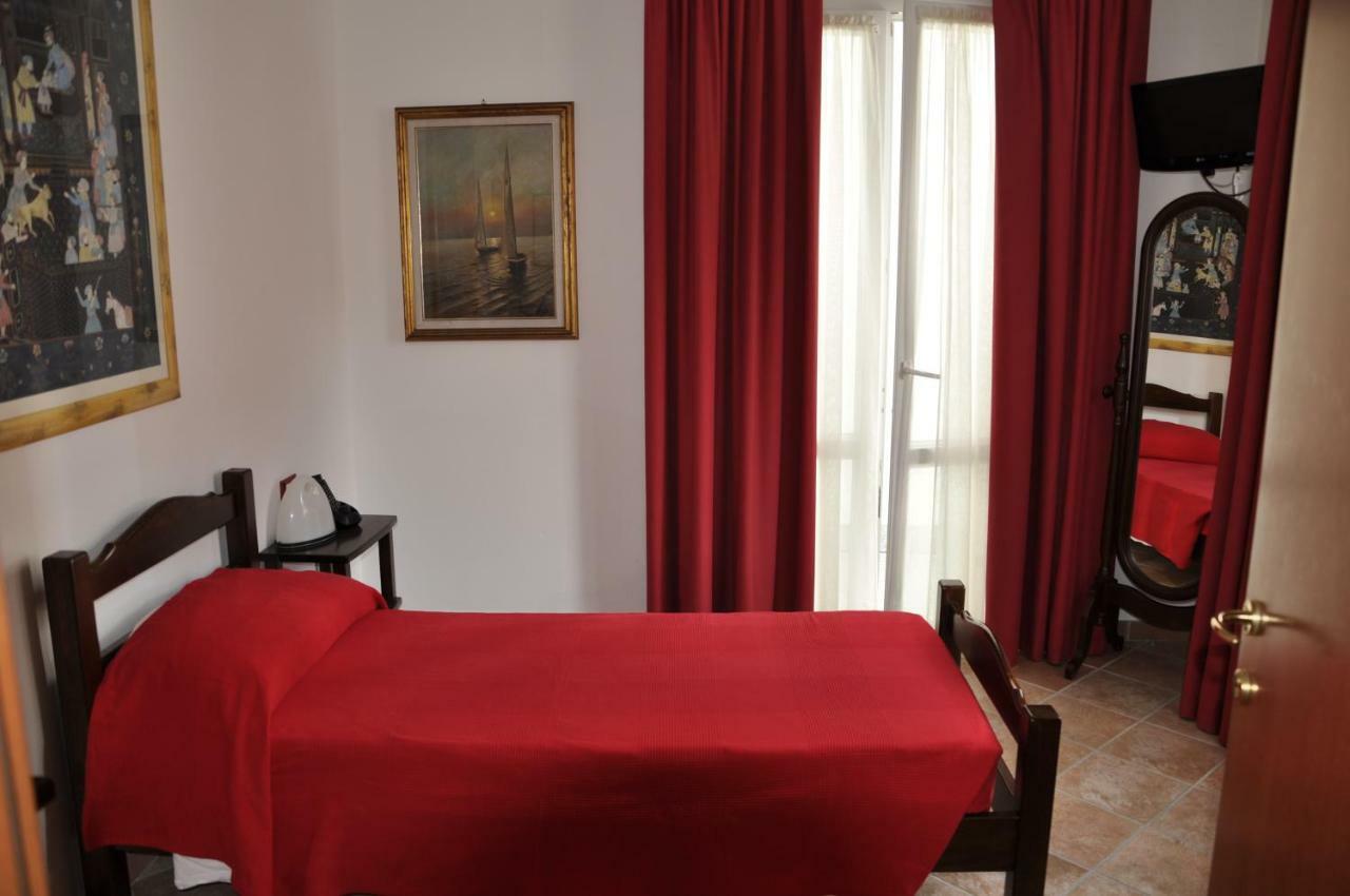 Bed & Breakfast 4U Parcheggio Interno Chiavari Bagian luar foto